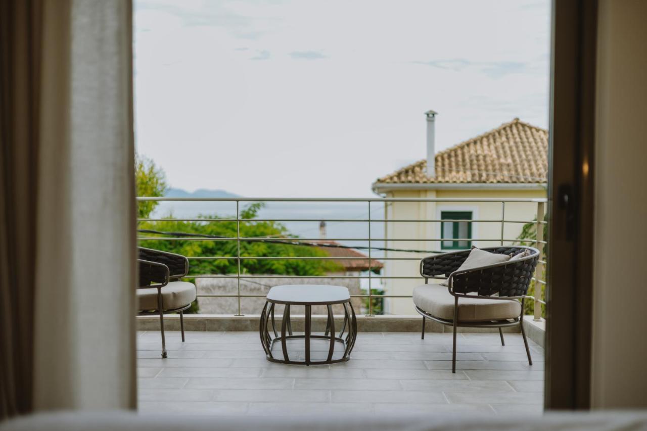 Bay Vila Paleros