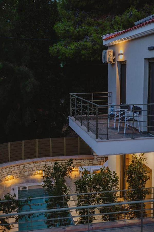 Bay Vila *